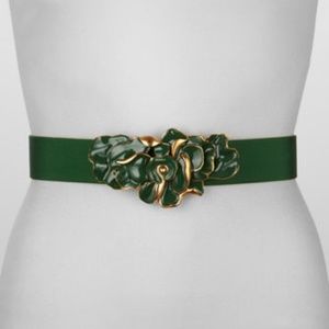 OSCAR DE LA RENTA flower buckle, evergreen - NEW